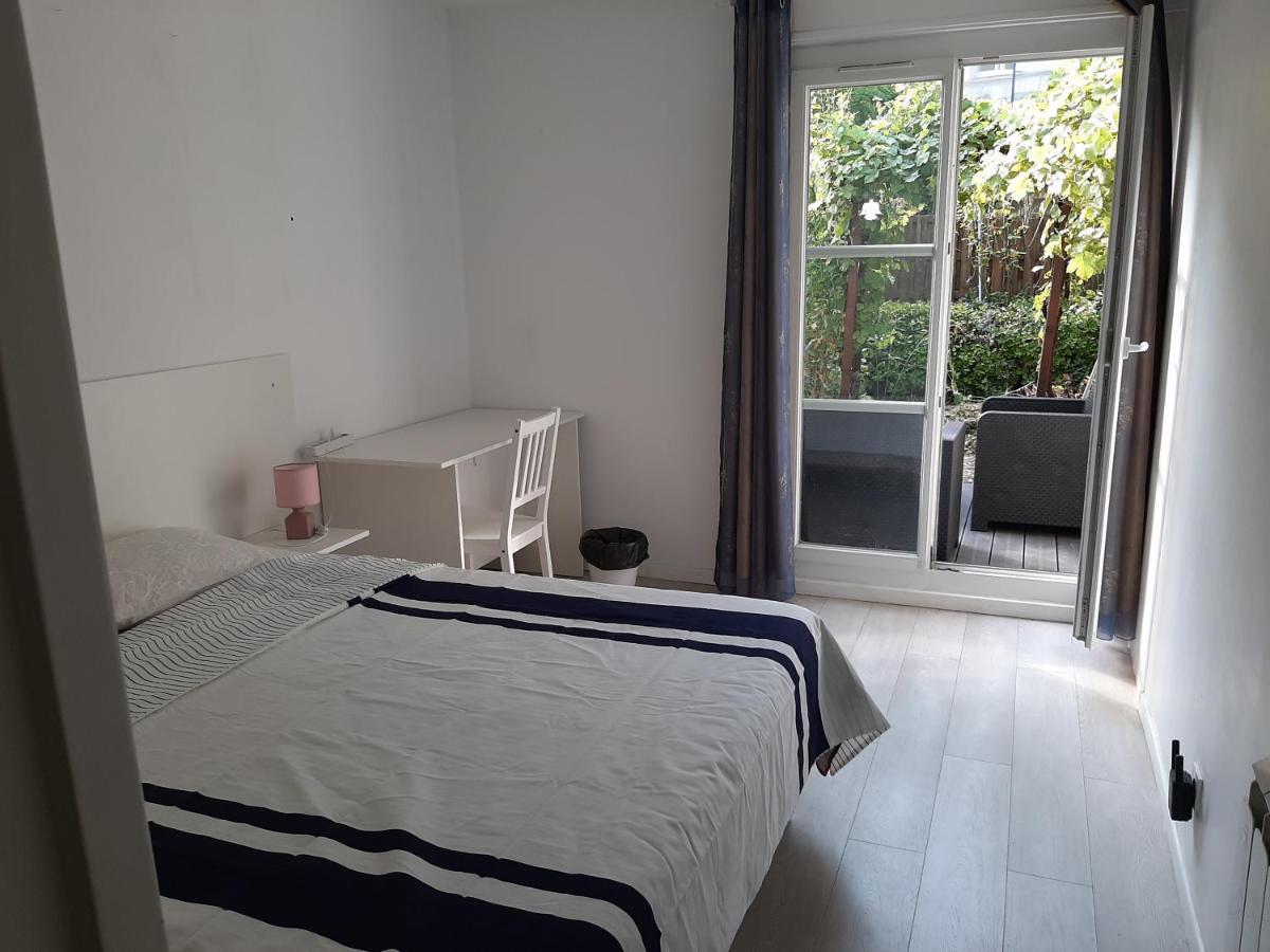 Pratique Et Calme Dans Centre De Evry Apartment Courcouronnes Exterior photo